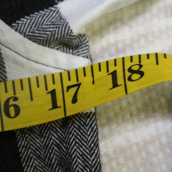 Like New OCEAN CURRENT Boys Gradient Plaid Shirt Sz Medium - Picture 6 of 8